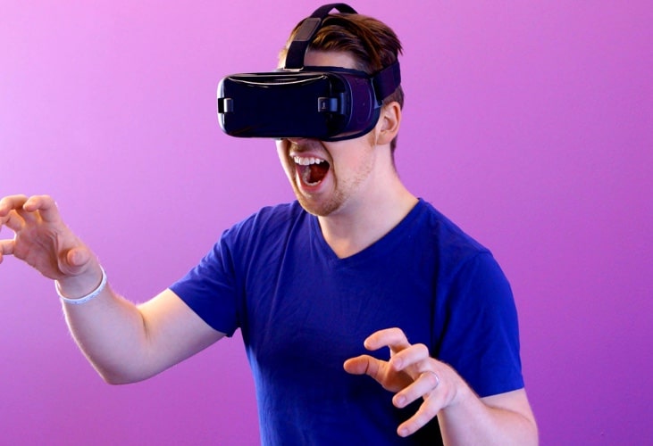 Man using VR device